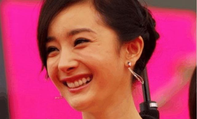 蔡少芬黄晓明主持金鸡奖,蔡少芬黄晓明