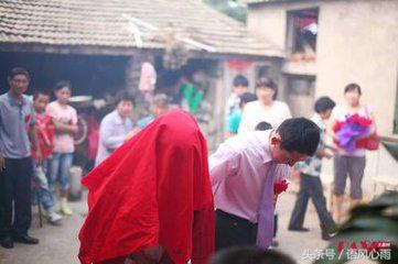 农村最搞笑婚礼主持词