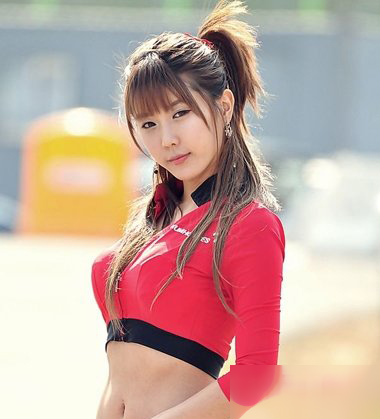 扎马尾辫发型视频教程简单好看,头顶蓬松饱满马尾干净利落