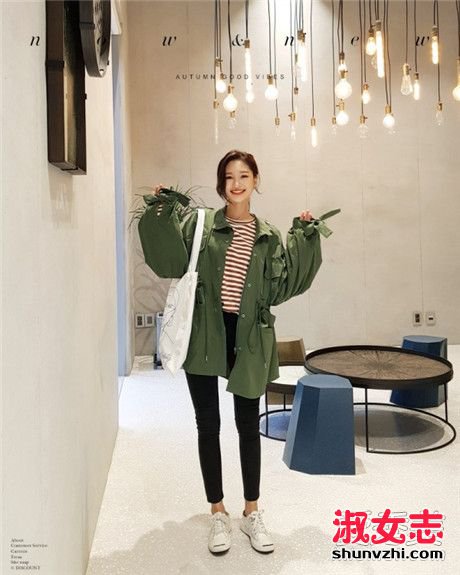 春天军绿色风衣如何穿出高级感,春风衣军绿色配什么裤子好看