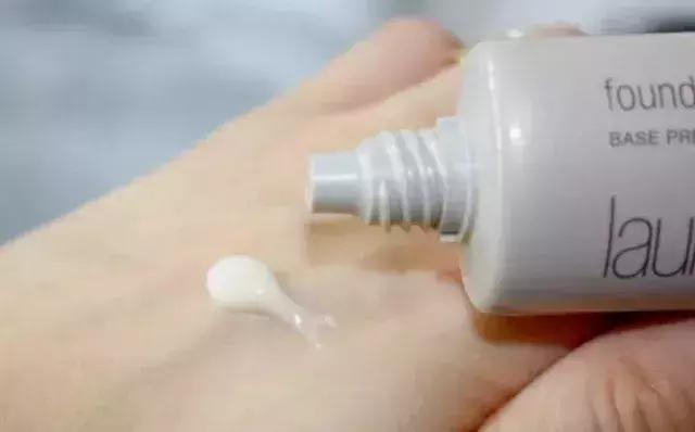 美妆黑榜隔离霜,美妆店的cpb隔离霜是真的吗