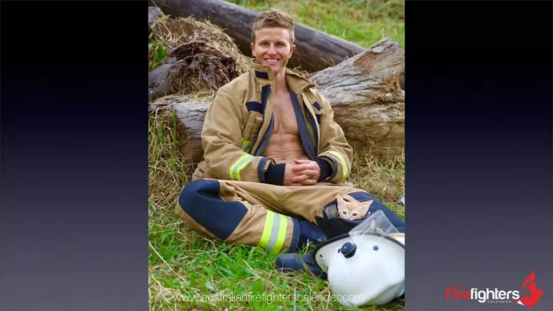 肌肉男和消防员对比视频,中国的消防员肌肉男帅哥视频