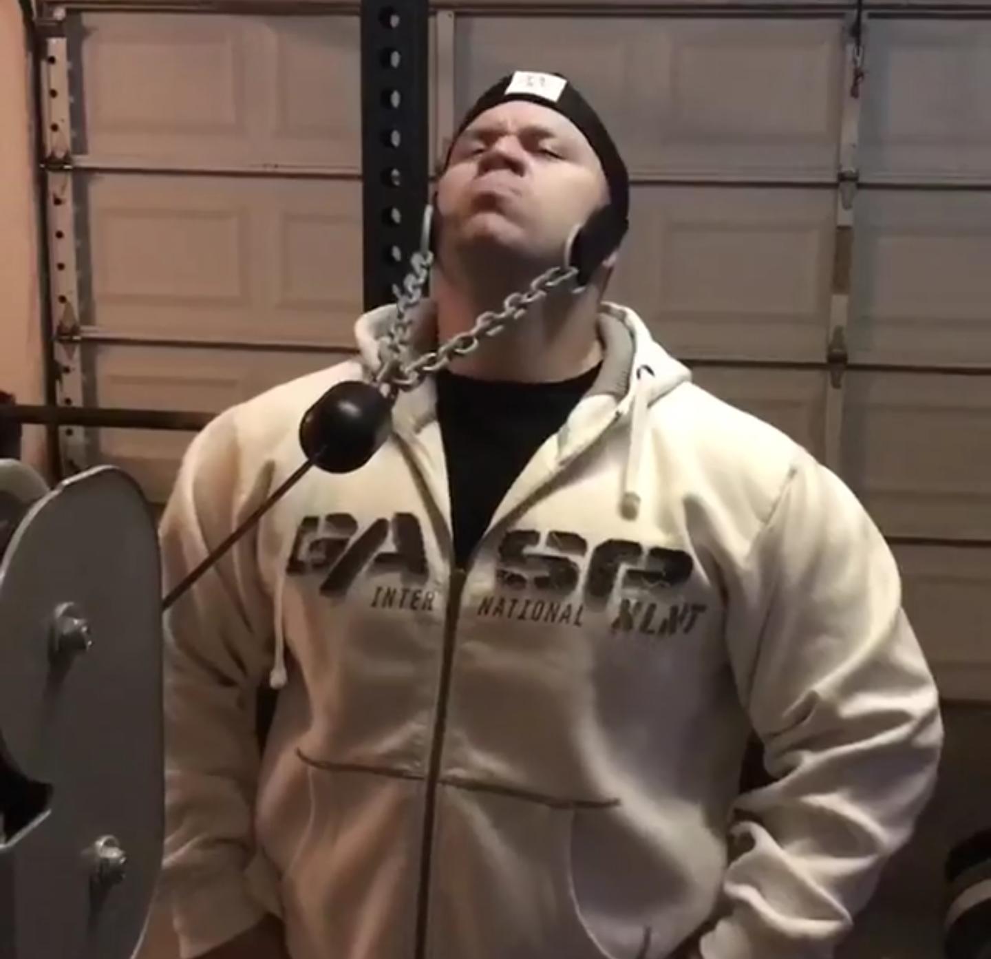 脖子粗锻炼的方法,脖子粗壮怎么练