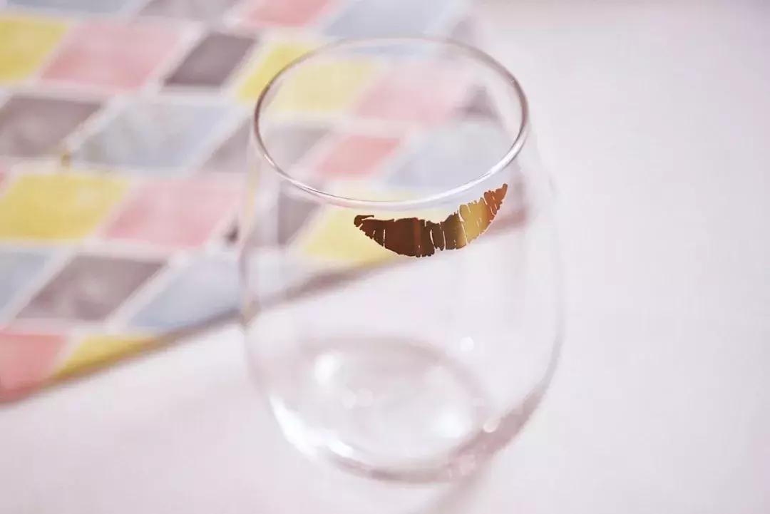 喝水选择自己喜欢的杯子,选择喝水的杯子