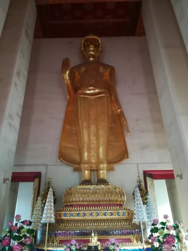 君行体验官专栏丨他在佛之国度,邂逅了一场浪漫