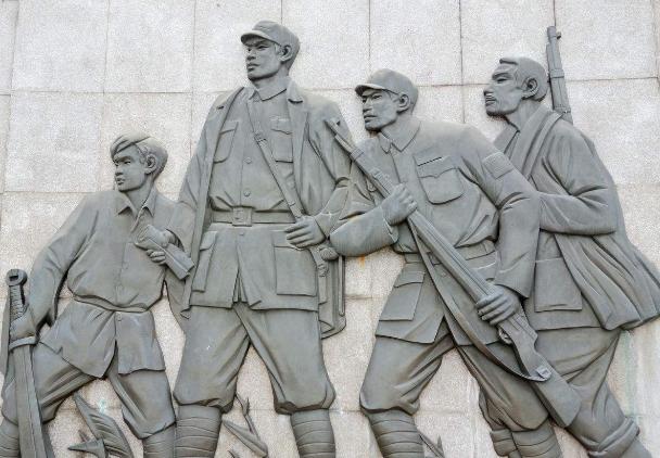 他是新四军,孤胆英雄新四军收编伪军后续