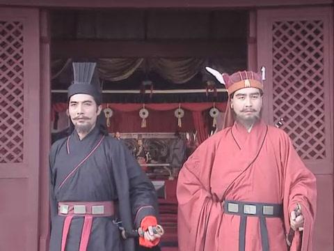 司马懿当过几年皇帝,司马懿一生经历了几个主公