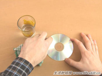 怎样修复光盘划痕,怎么修复划伤的光碟