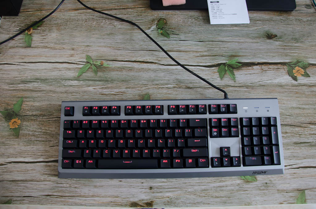 矮轴机械键盘和高轴机械键盘,机械键盘可能会毁掉你的手