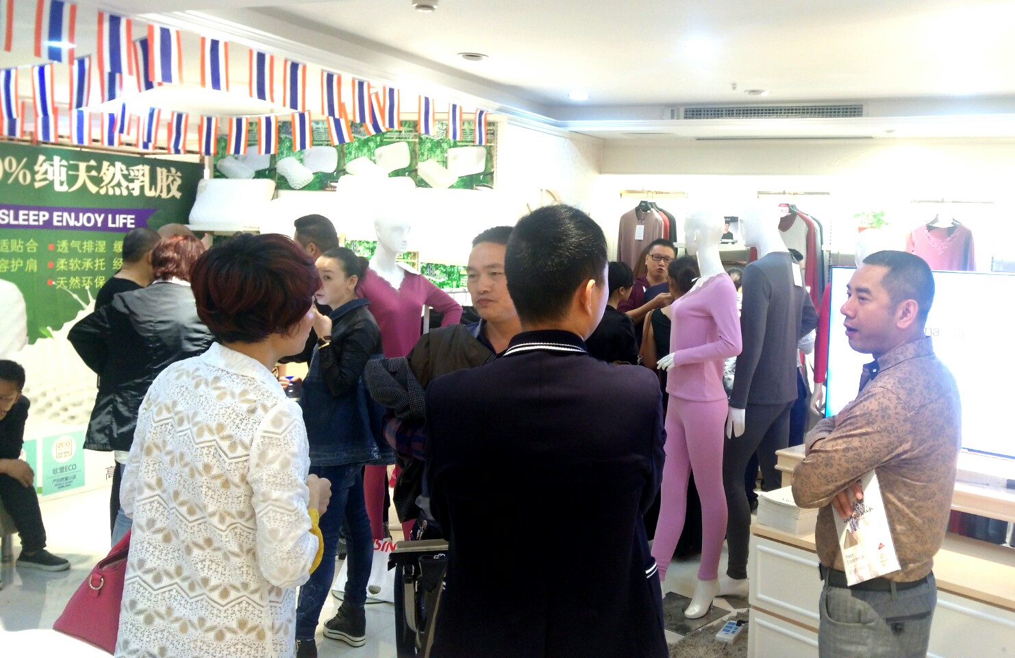 taipatex泰国进口乳胶枕怎么样 (泰国新款新皇乳胶枕)