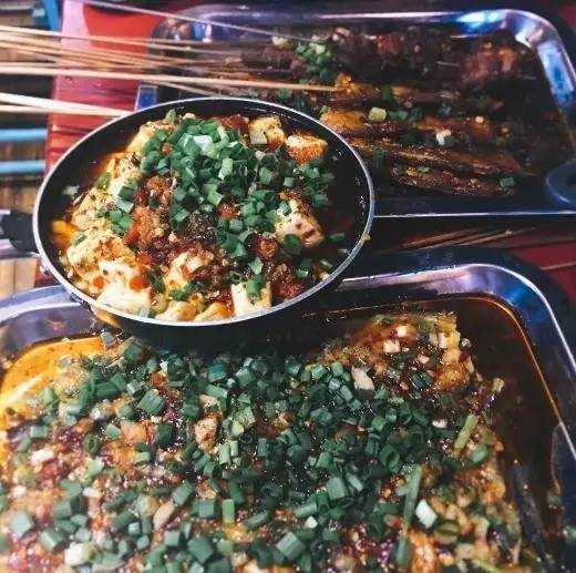 成都麓湖生态城美食街,成都有哪些大学城美食街