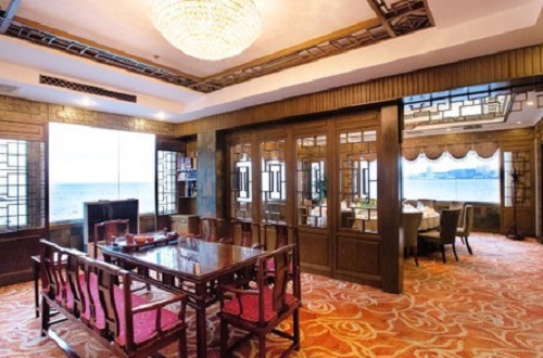 在烟台住哪个位置方便,烟台住宿攻略离海边近