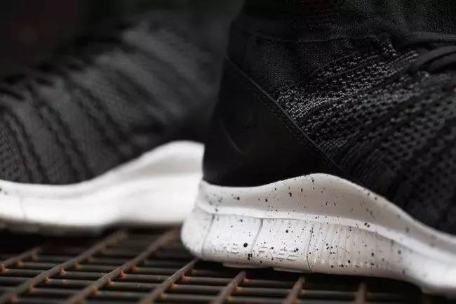 赵云单挑吕布出什么装备,吕布和赵云对抗路