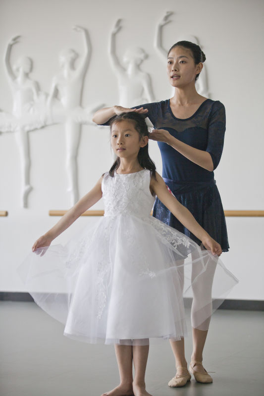 感动中国90后老师,感动中国徐阿姨完整视频