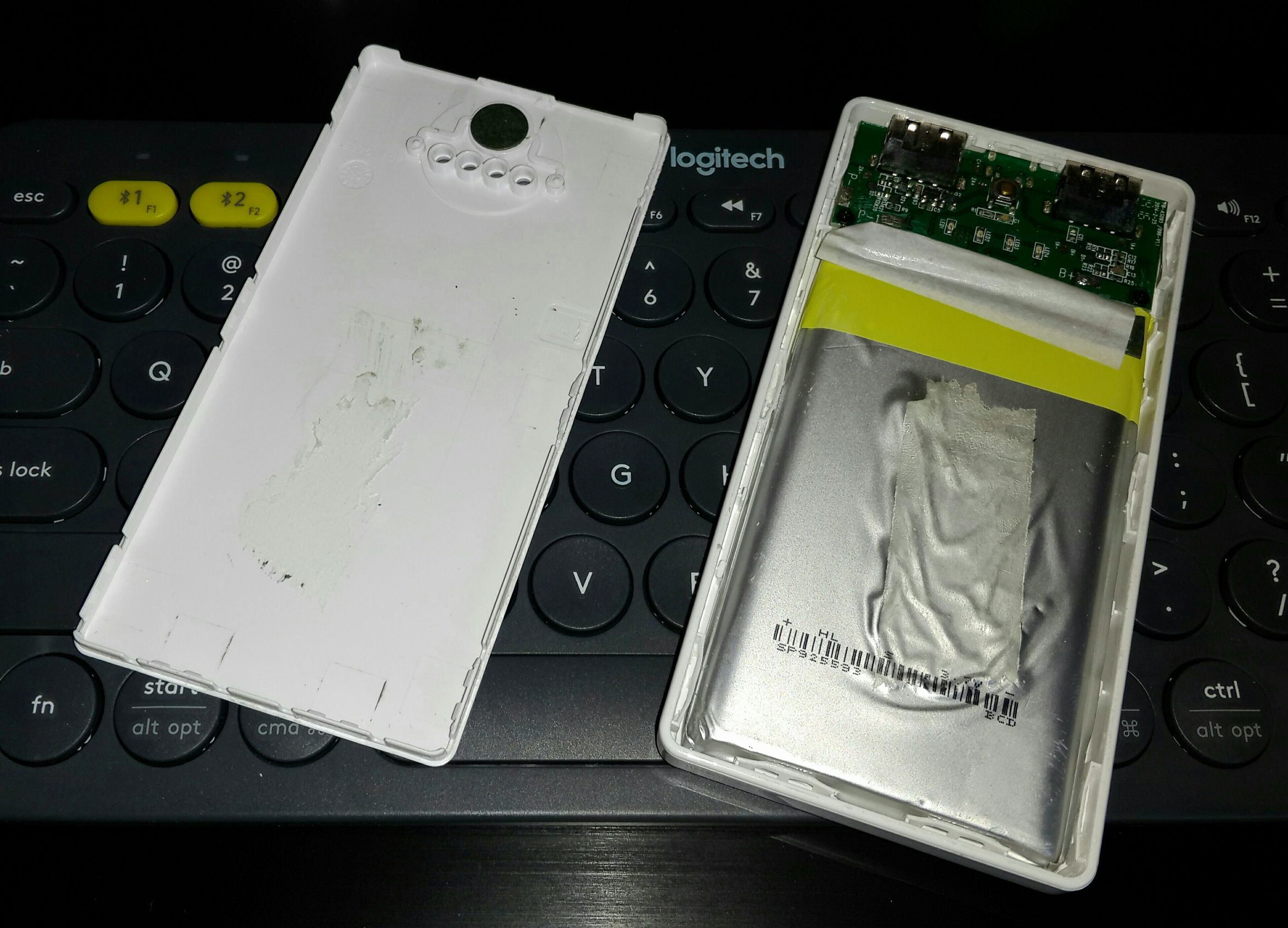 与乐磁吸充电宝拆解,拆解充电宝100000毫安