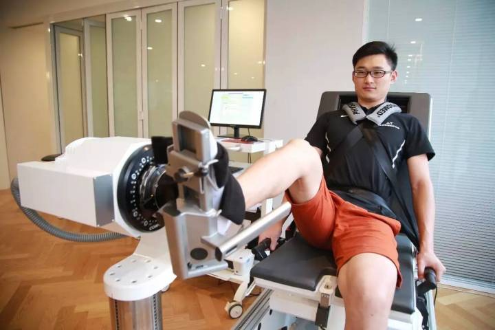 膝盖又肿了,膝盖滑膜炎好不了吗