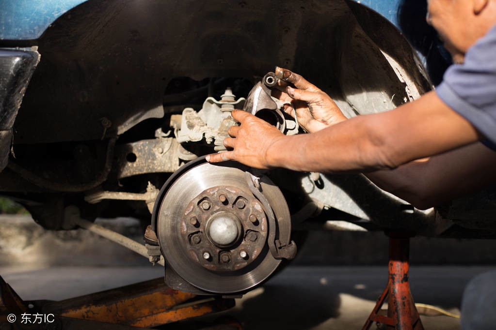 300块钱油跑不了150公里,300块的机油