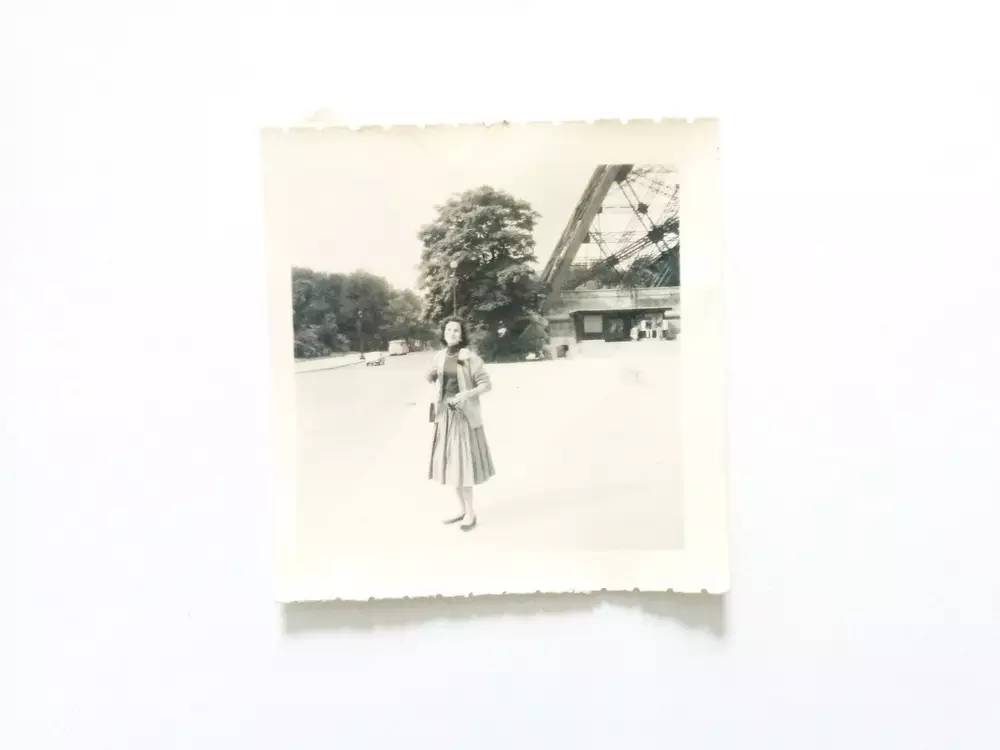 半个世纪前的铁皮箱，打开一个陌生人的罗曼史