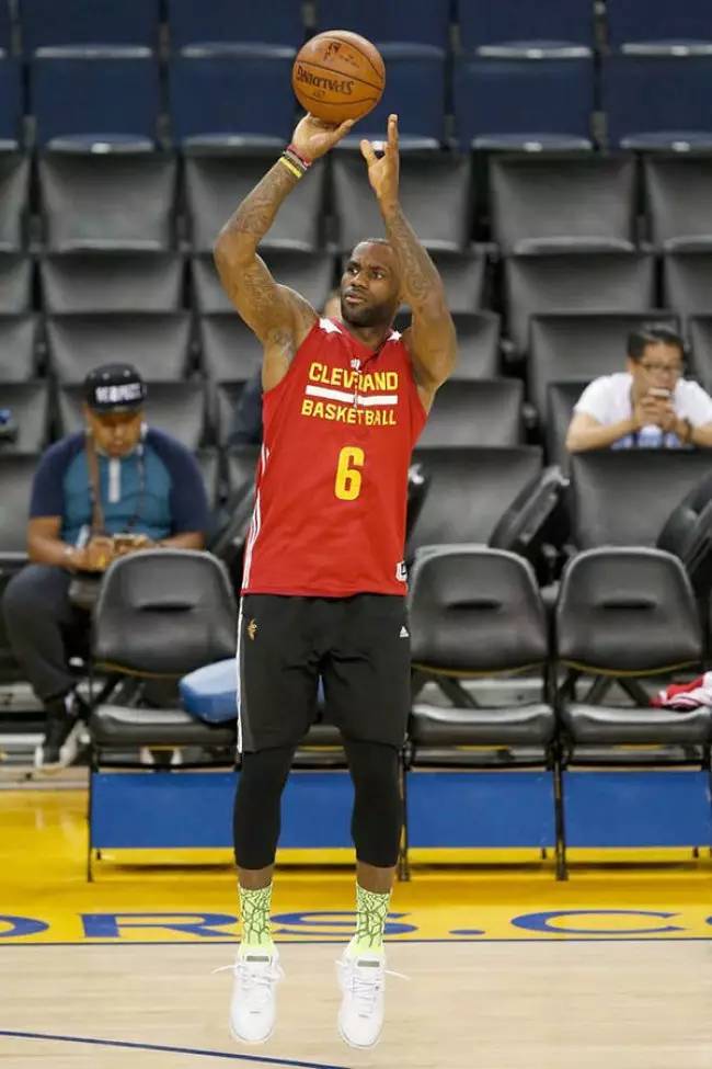 boost球鞋大全,球鞋荧光底