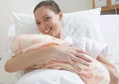 分娩过程中的三个产程过程,待产清单准妈妈们收藏起来