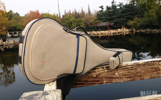 最新的智能吉他,智能手机你见过吗