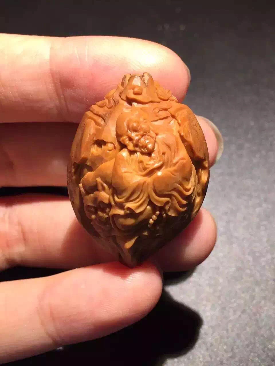 3花和四花橄榄核哪个更值得玩,如何看橄榄核几花