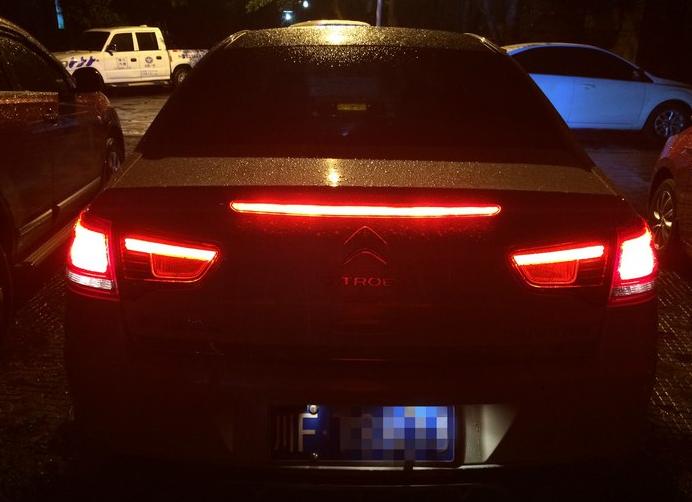 世嘉vts顶配,开着比较稳的轿车