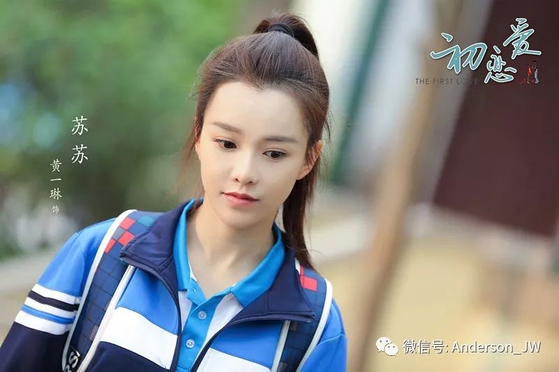 从扭腰到米兰｜一双漫画腿，她时髦纵横两大洲