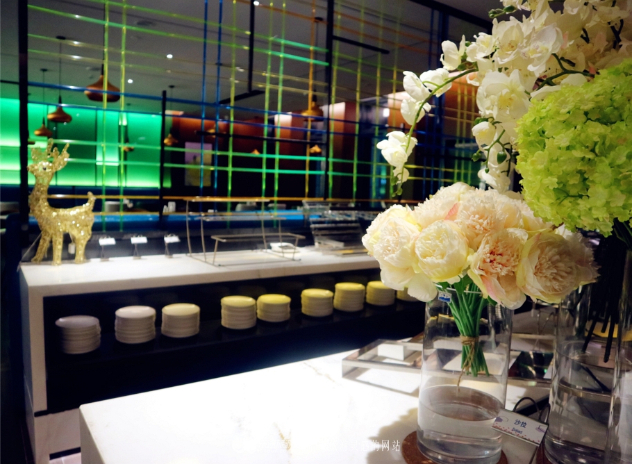 做一家有品质有温度的酒店,轻奢酒店大堂办公