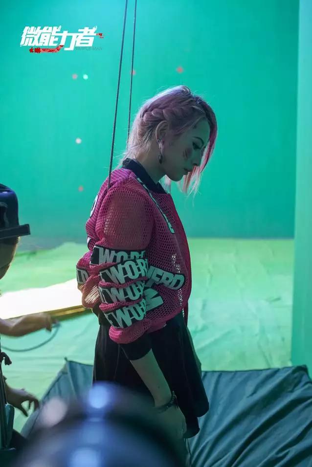 没想到你是这样使尽浑身解数的演员-丸子