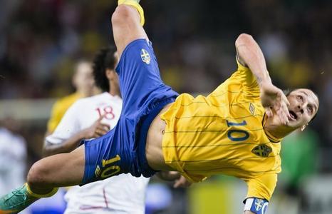 足球历史十大助攻gif,十大足球进球gif