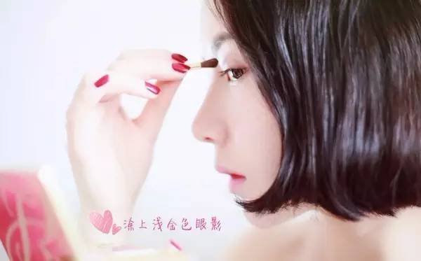 内双如何自然地变成双眼皮?