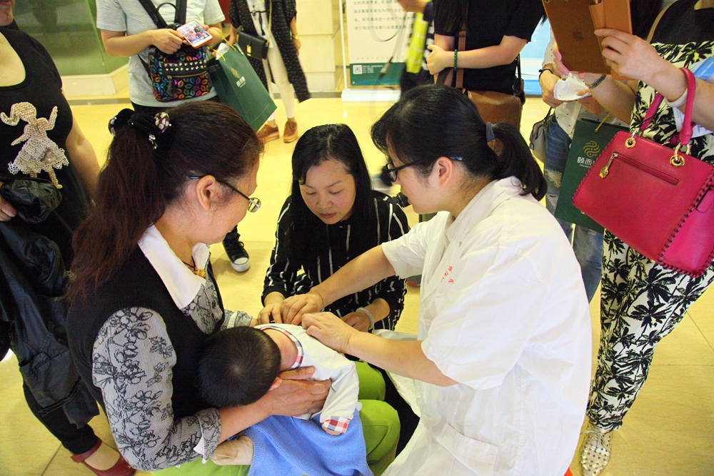 推拿便秘小儿,小儿便秘中医专家