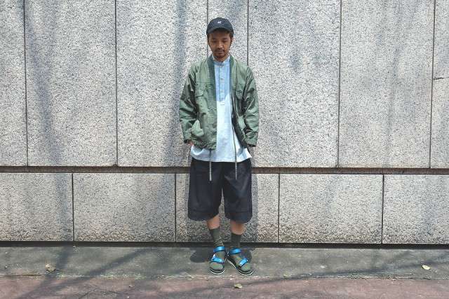 这才是正确穿裤子的方法,男生正确的穿裙子和裤袜