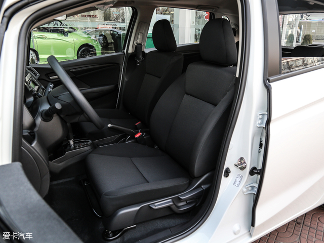 四款适合城市通勤的小型车推荐,小型车推荐轻巧便捷适合城市通勤