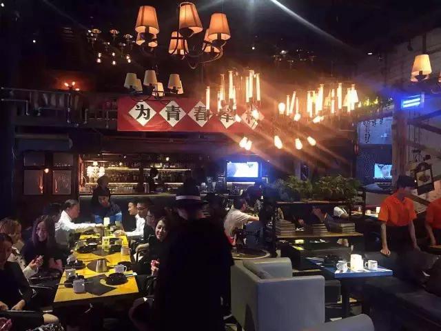 昆明酒吧嗨爆全场,昆明嗨到爆的酒吧