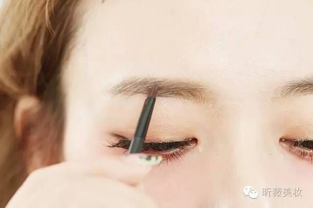 运动防水妆,运动防汗化妆