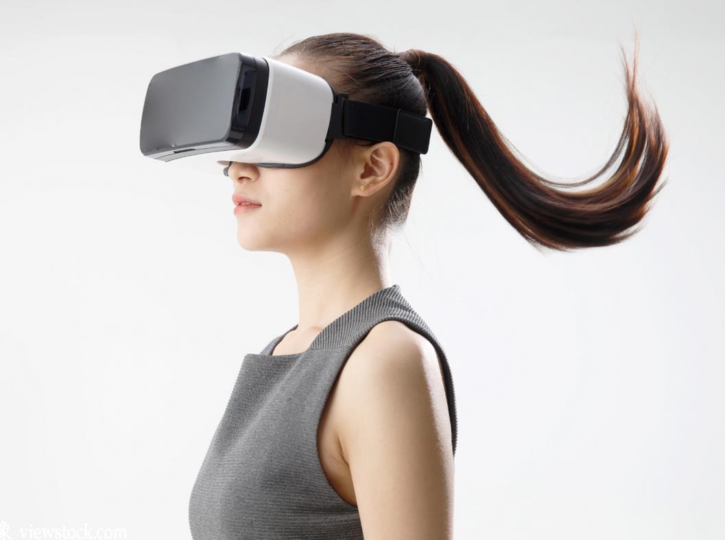 vr技术为行业带来的变革,vr技术升级