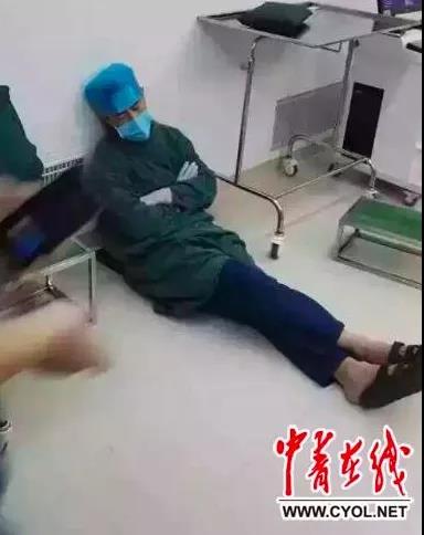 妇产科医生拍照花絮,妇产科医生自拍照