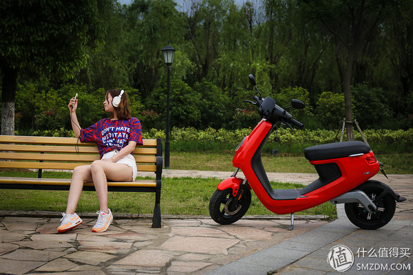 城市穿梭小精灵电动车,小牛电动车m1深度试驾体验