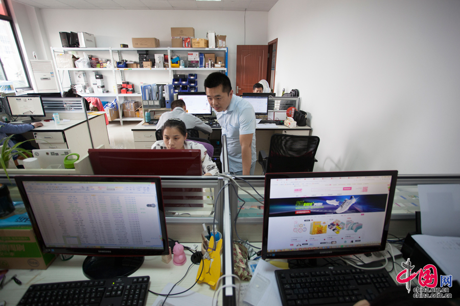 青年创客创作的原声歌曲,青春创客