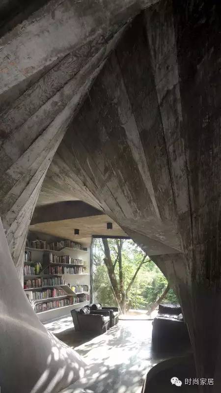 诡异的房间你敢住吗,空间扭曲能做到吗