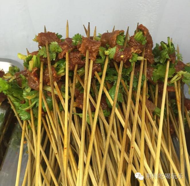 一个月卖20万让客人撸得身体仿佛被掏空...