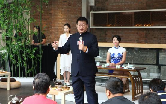 销量下滑同质化严重国产手机出路在哪？