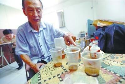 宋茜直播扛起大糖葫芦,宋茜第一次见面吃香菜