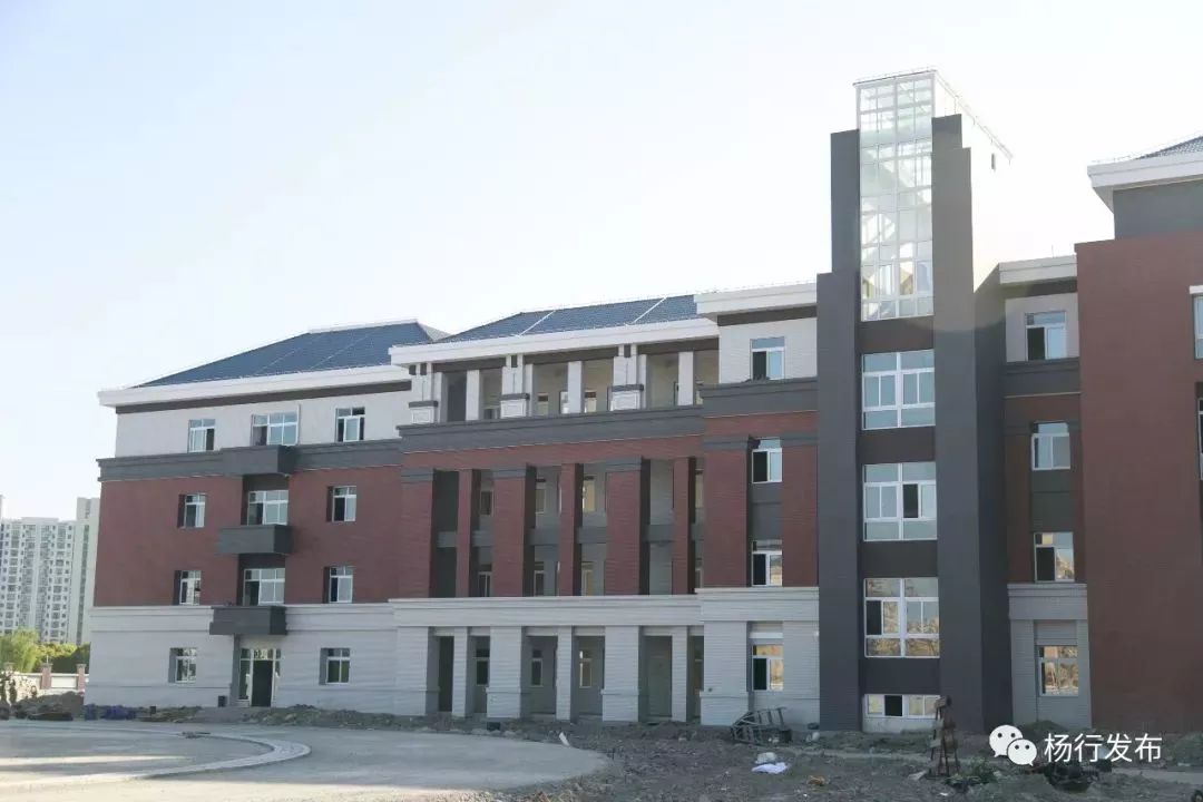 好学校有哪些配套设施,上宝外学校怎么样