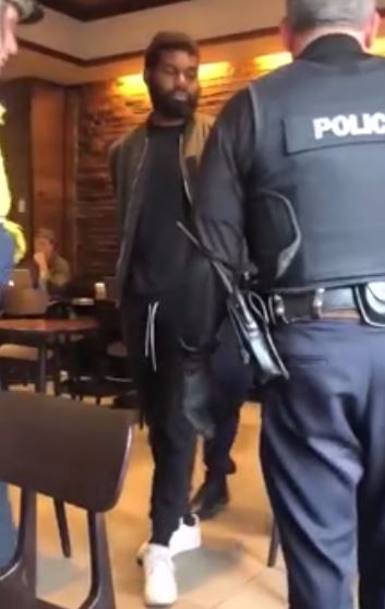 星巴克种族歧视事件过程新闻,星巴克种族歧视事件公关处理