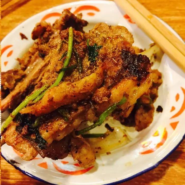 鍚冭揣闆疯揪鍚冨枬鐜╀箰,鍚冭揣闆疯揪