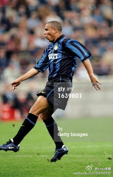 耐克足球鞋刺客纪念款解析,耐克足球鞋刺客进化史