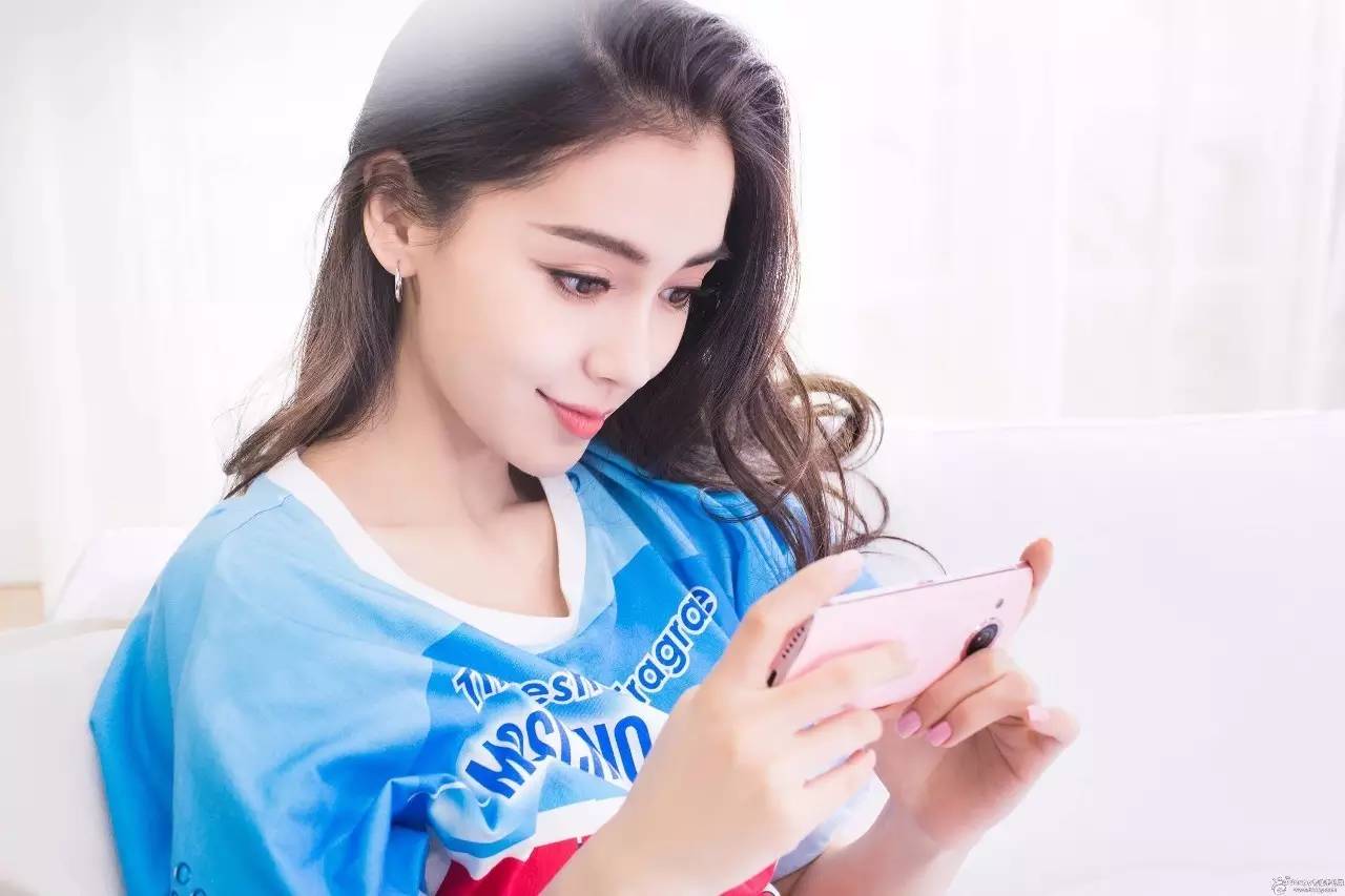 范冰冰和angelababy红毯 (范冰冰angelababy 同台)